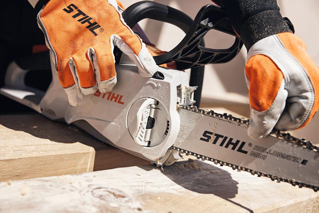 MSA 200 C-B Cordless Chainsaw 14"