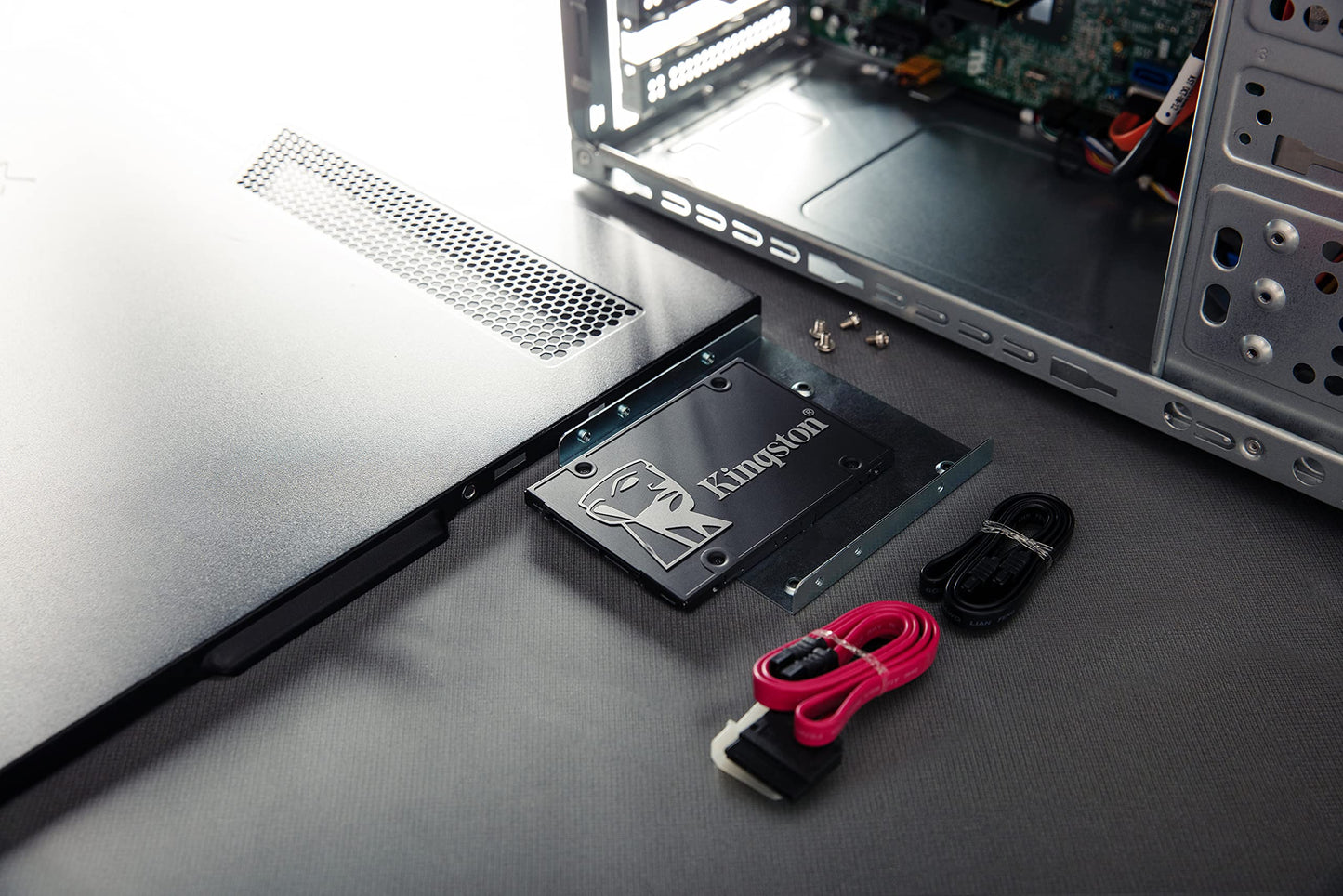 Kingston KC600 SSD SKC600/256G Internal SSD 2.5" SATA Rev 3.0, 3D TLC, XTS-AES 256-bit encryption