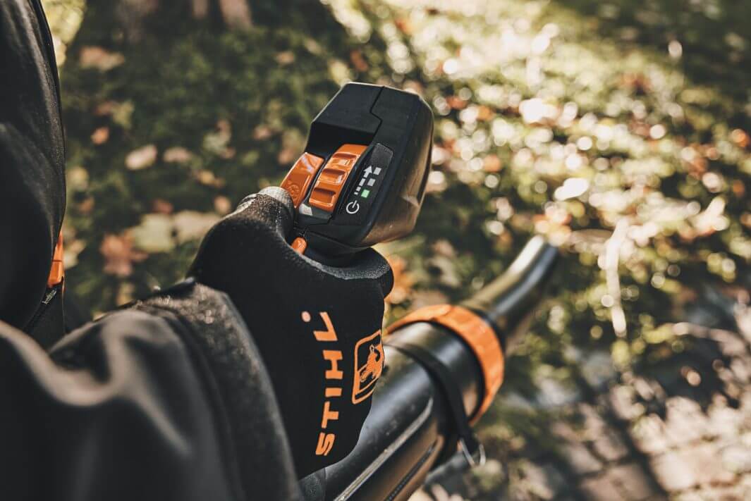 BGA 300 Cordless Backpack Leaf Blower