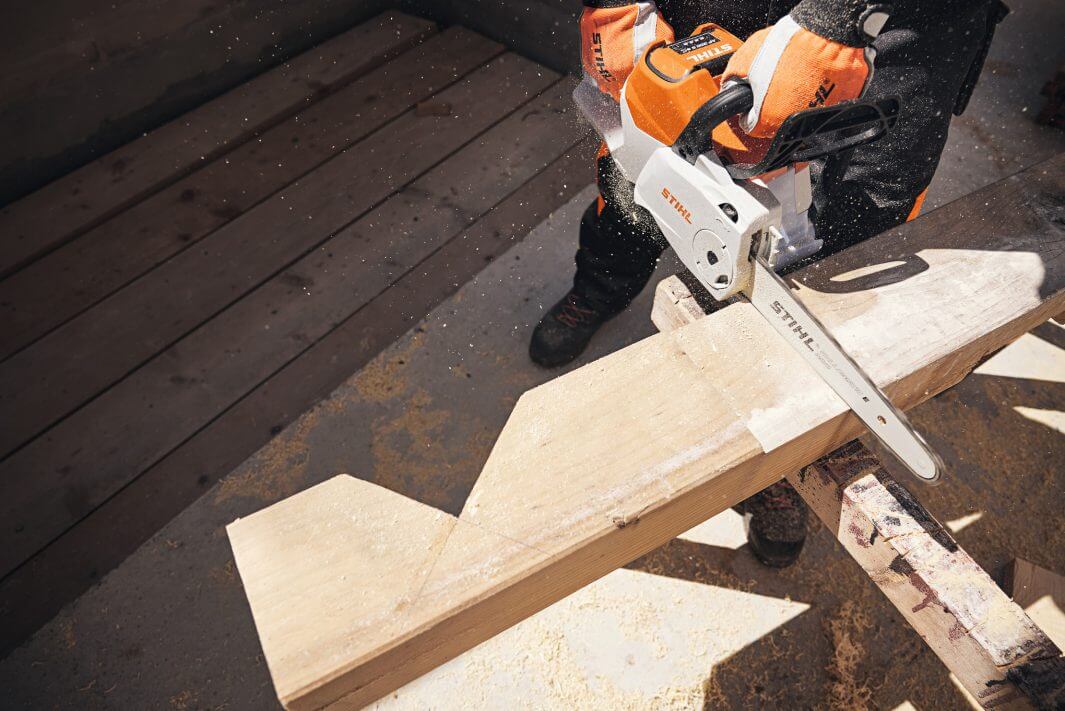 MSA 160 C-B Cordless Chainsaw 12"